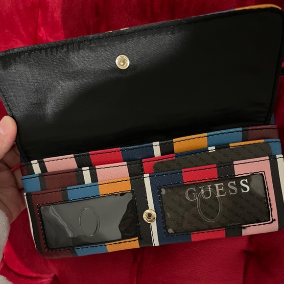 GUESS authentic colorful wristlet - Picture 3 of 7